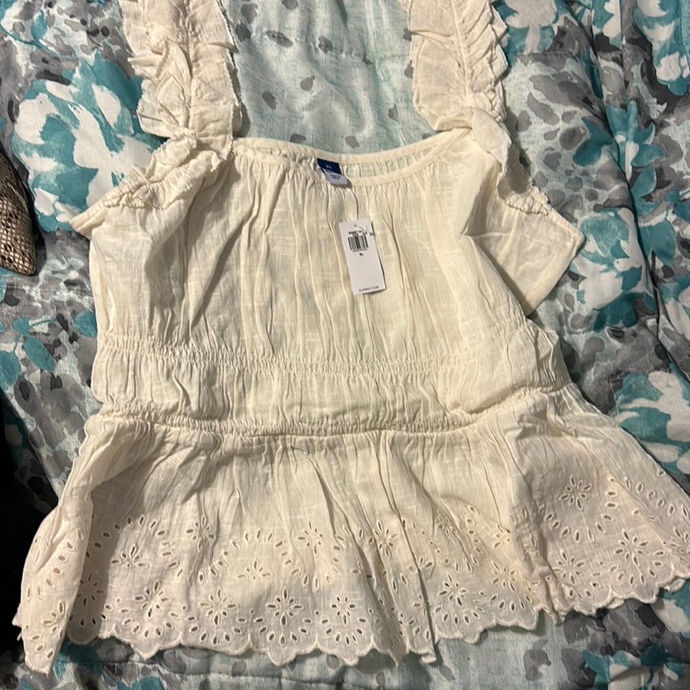 Old navy beige top